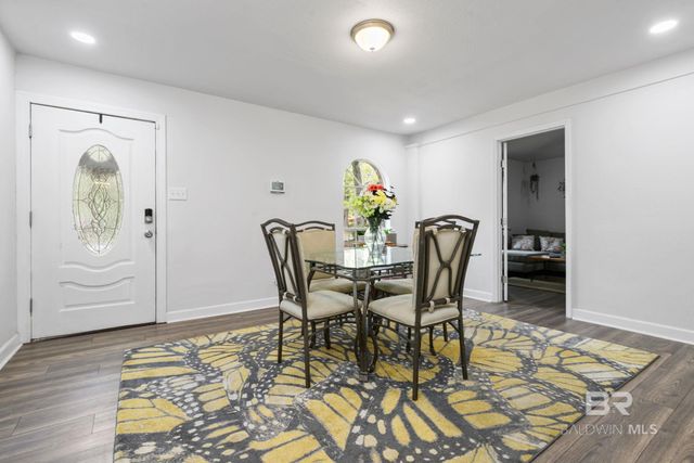 7005 Orangeburg Drive, Mobile, AL 36608