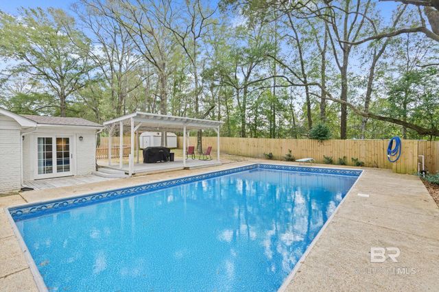 7005 Orangeburg Drive, Mobile, AL 36608