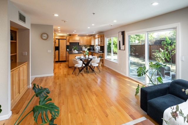 1123 Queensbridge, San Jose, CA 95120