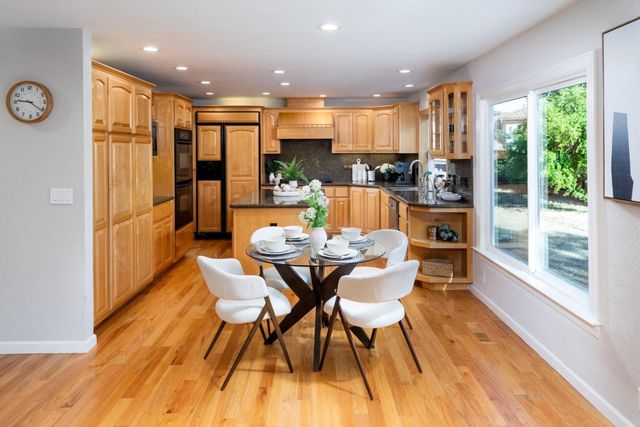 1123 Queensbridge, San Jose, CA 95120