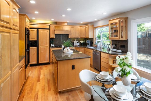 1123 Queensbridge, San Jose, CA 95120