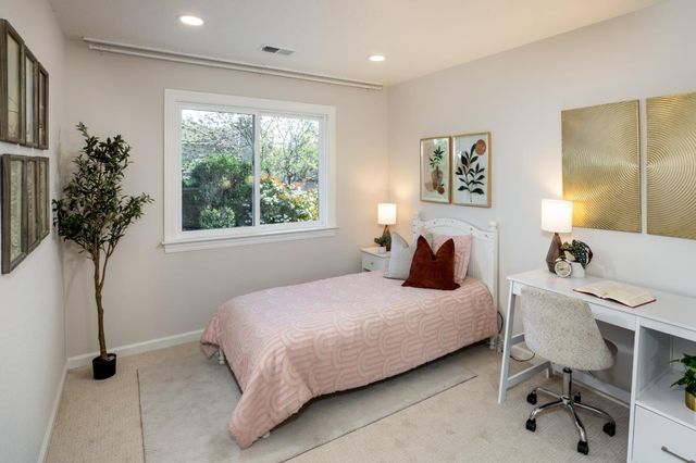 1123 Queensbridge, San Jose, CA 95120