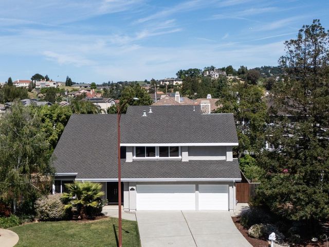 1123 Queensbridge, San Jose, CA 95120