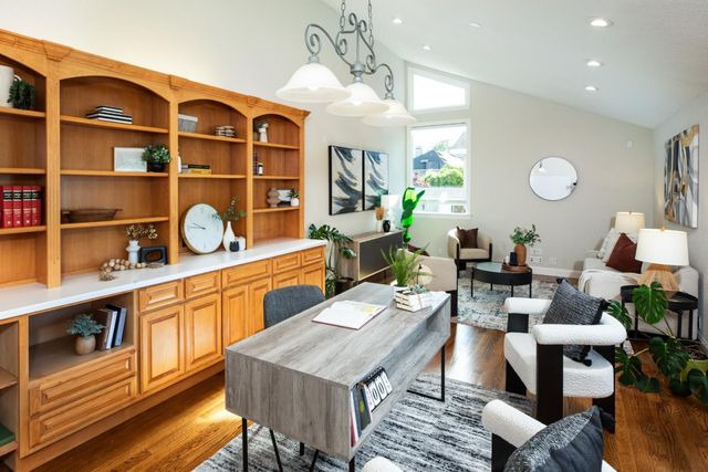 1123 Queensbridge, San Jose, CA 95120