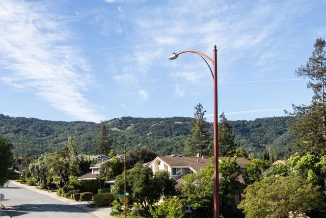 1123 Queensbridge, San Jose, CA 95120