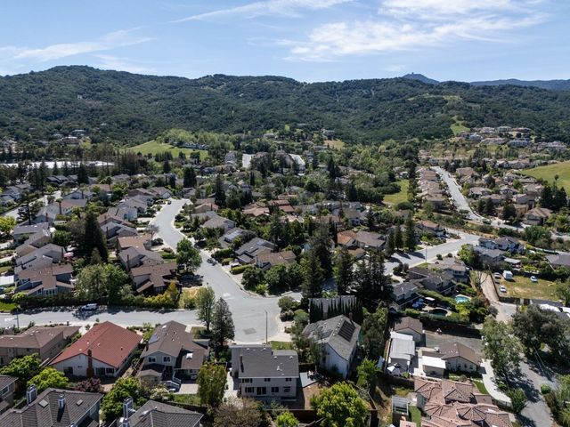 1123 Queensbridge, San Jose, CA 95120