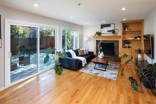 1123 Queensbridge, San Jose, CA 95120