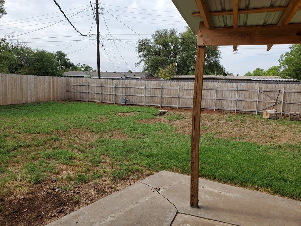 Image 8 of property listing at 2767 Notre Dame Avenue, San Angelo, TX 76904