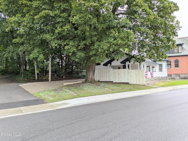 4 Palmer Avenue, Corinth, NY 12822