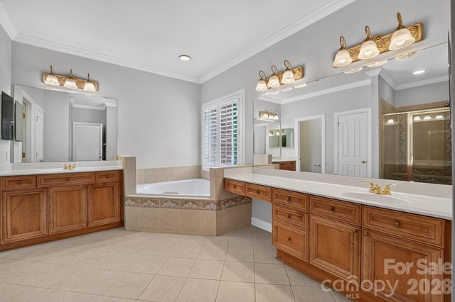 105 Castlestone Lane, Matthews, NC 28104