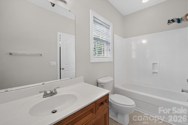 105 Castlestone Lane, Matthews, NC 28104