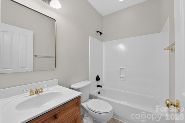 105 Castlestone Lane, Matthews, NC 28104