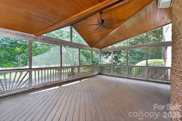 105 Castlestone Lane, Matthews, NC 28104
