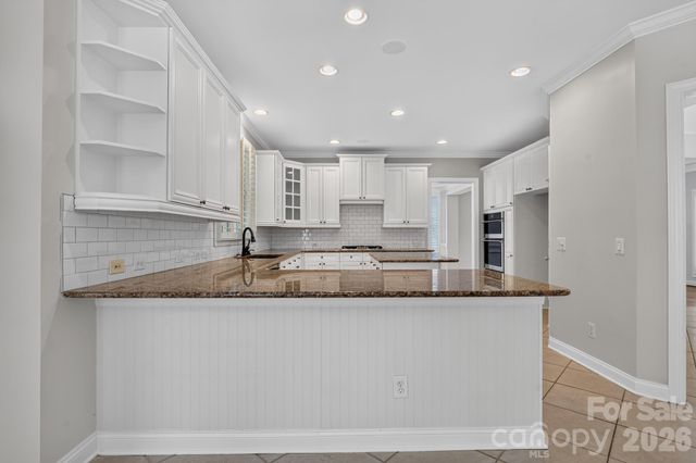 105 Castlestone Lane, Matthews, NC 28104