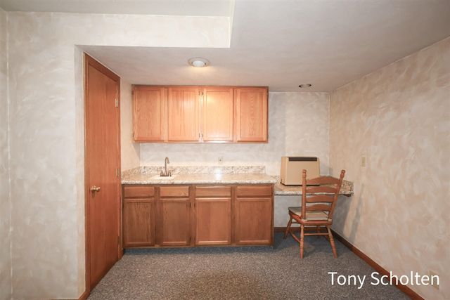 4105 Chaminade Drive, Grandville, MI 49418