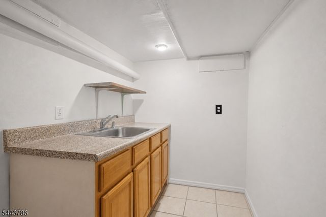 526 E 25Th St, Paterson City, NJ 07514
