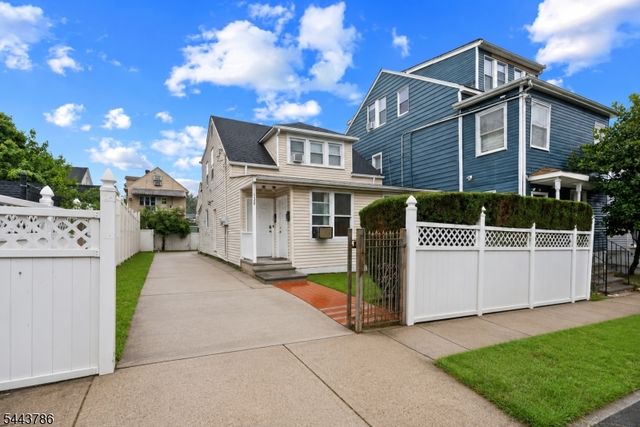 526 E 25Th St, Paterson City, NJ 07514