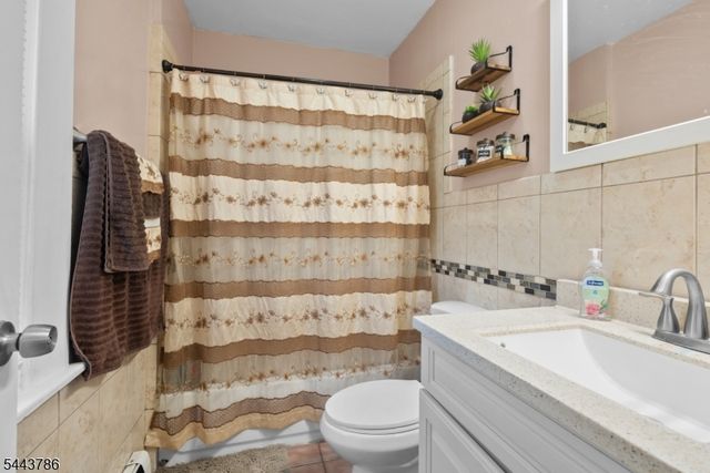 526 E 25Th St, Paterson City, NJ 07514