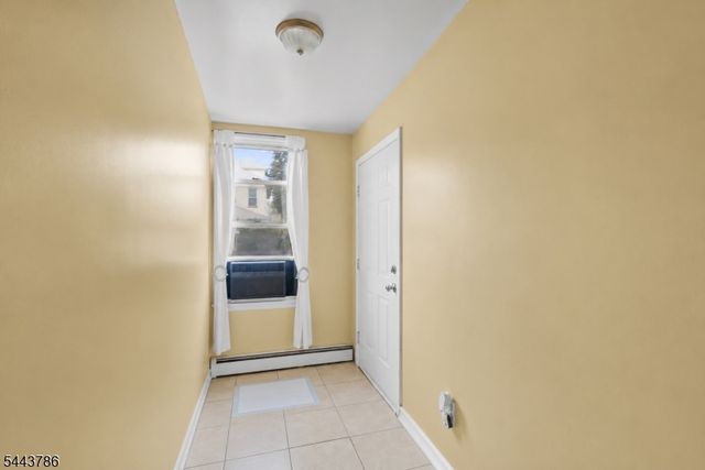526 E 25Th St, Paterson City, NJ 07514