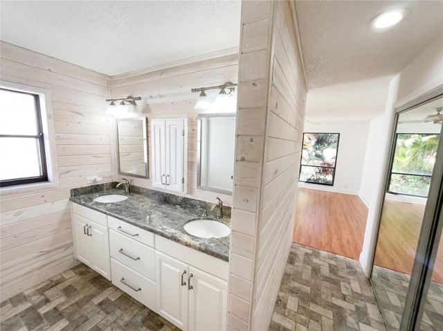 4084 SW Osprey Creek Way, Palm City, FL 34990