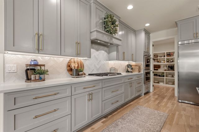 6522 E 153rd Street S, Bixby, OK 74008
