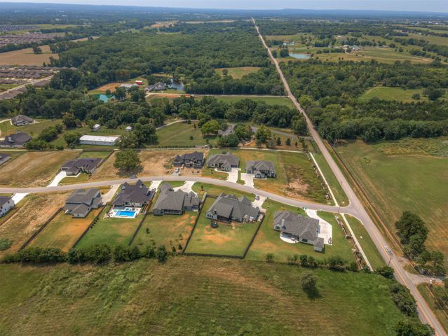 6522 E 153rd Street S, Bixby, OK 74008