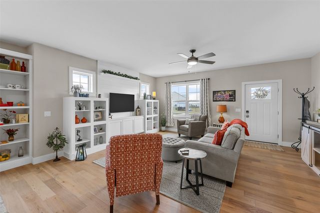 417 Ashton Drive NE, Mt Vernon, IA 52314