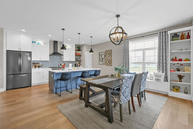 417 Ashton Drive NE, Mt Vernon, IA 52314