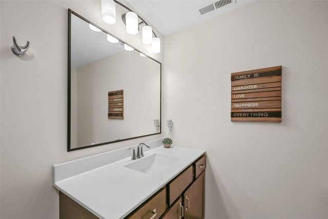 417 Ashton Drive NE, Mt Vernon, IA 52314