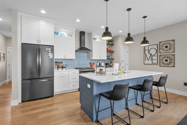 417 Ashton Drive NE, Mt Vernon, IA 52314