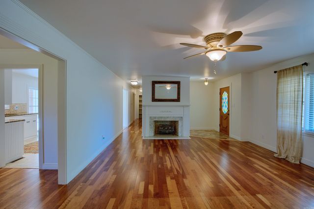 208 Indian Hills Street, Hot Springs, AR 71913