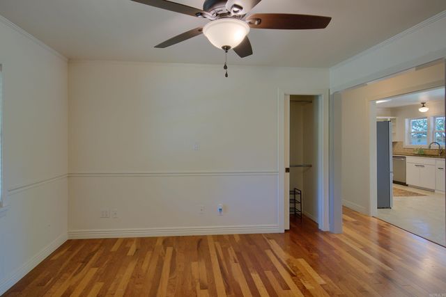 208 Indian Hills Street, Hot Springs, AR 71913