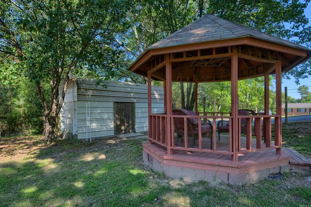 208 Indian Hills Street, Hot Springs, AR 71913