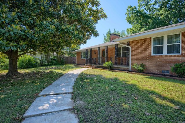 208 Indian Hills Street, Hot Springs, AR 71913