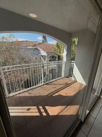 150 NW 96th Ave 9-302, Pembroke Pines, FL 33024