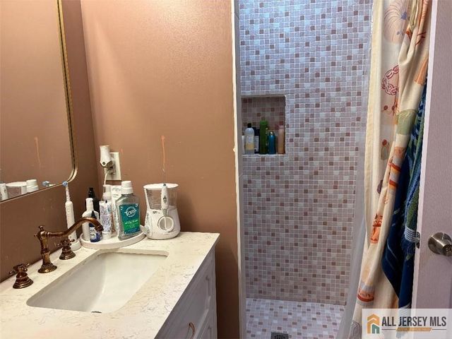 468 Gorham Avenue, Woodbridge Proper, NJ 07095