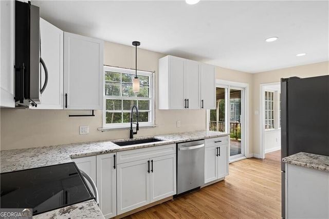 2735 Old Ivy Court, Buford, GA 30519