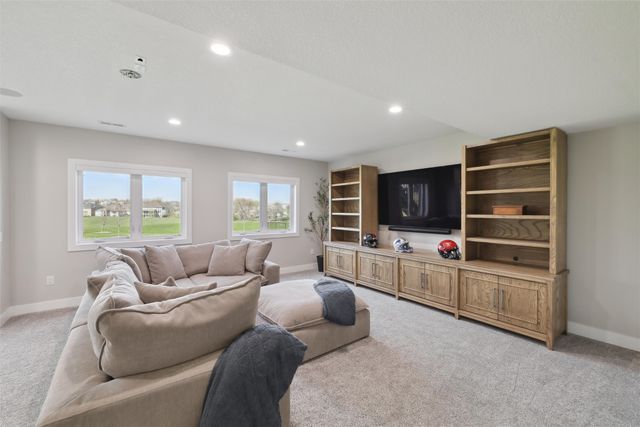 3667 NW 165th Street, Clive, IA 50325