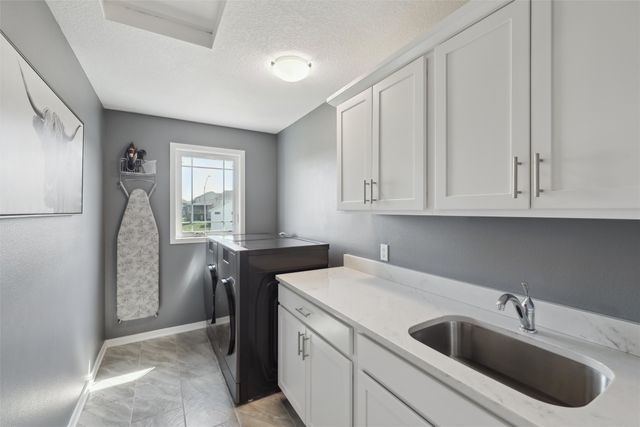 3667 NW 165th Street, Clive, IA 50325