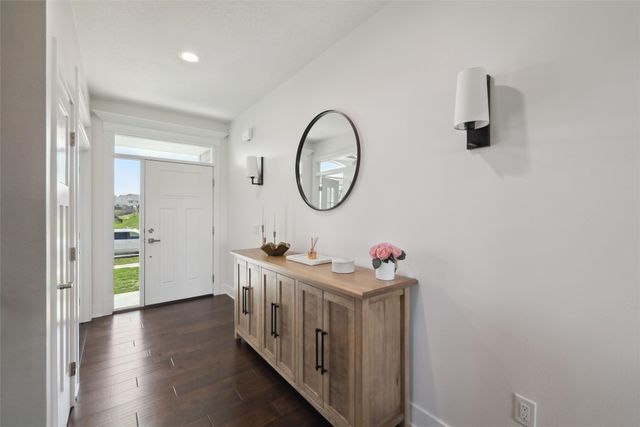 3667 NW 165th Street, Clive, IA 50325