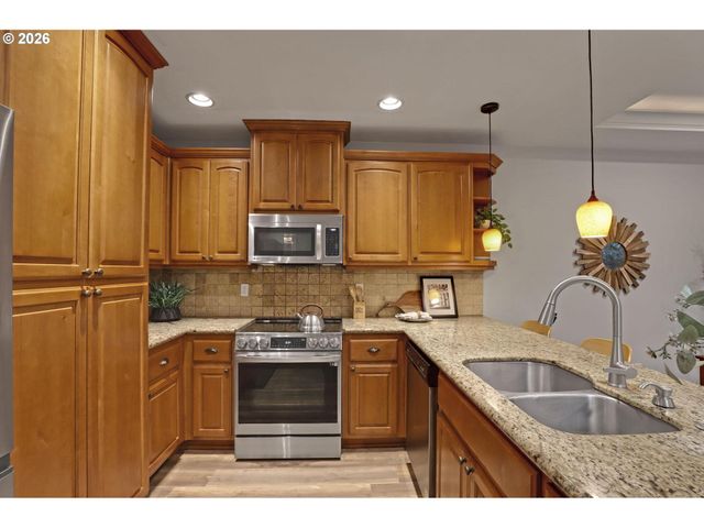 17431 Sw CRICKET Ct, Beaverton, OR 97003