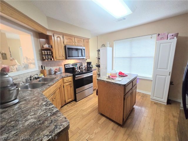 9708 Weddington Road, Fort Smith, AR 72908