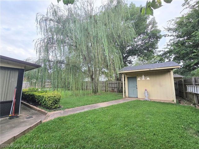 9708 Weddington Road, Fort Smith, AR 72908