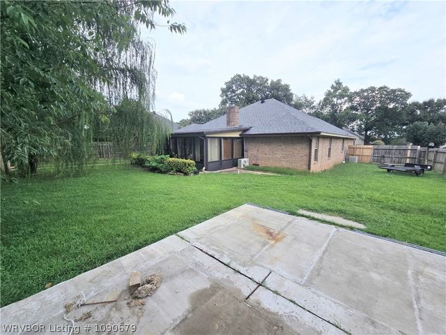 9708 Weddington Road, Fort Smith, AR 72908