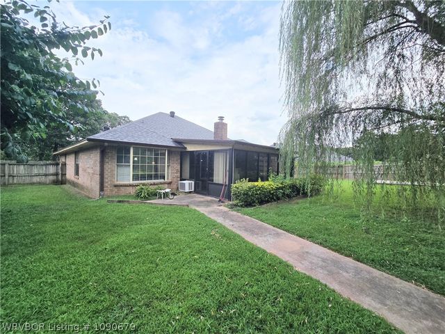 9708 Weddington Road, Fort Smith, AR 72908