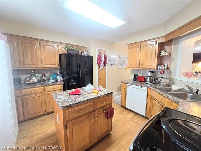 9708 Weddington Road, Fort Smith, AR 72908