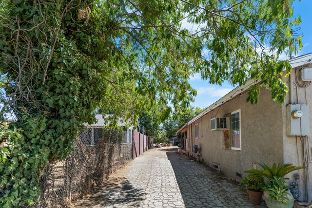 131 W Atchinson, Fresno, CA 93706