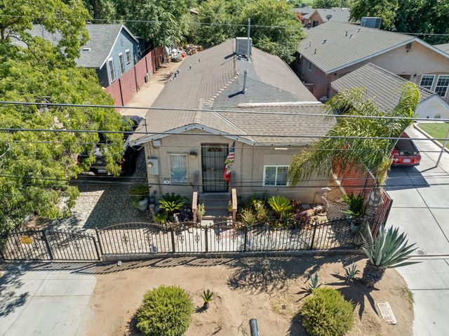 131 W Atchinson, Fresno, CA 93706