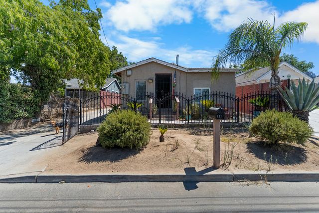 131 W Atchinson, Fresno, CA 93706
