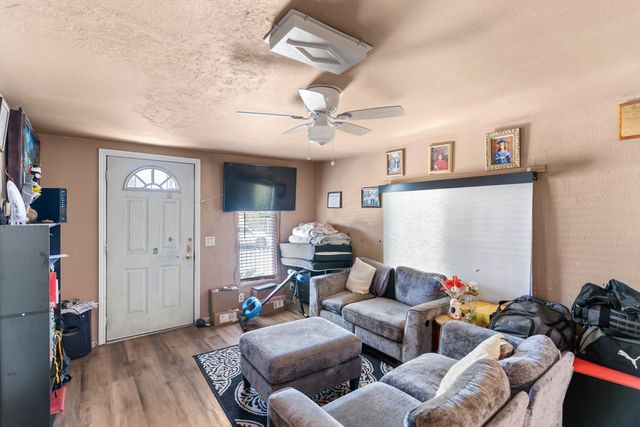 131 W Atchinson, Fresno, CA 93706